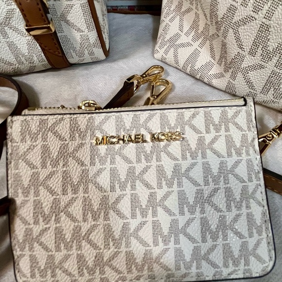 Authentic Mini MK Bundle - Picture 6 of 6